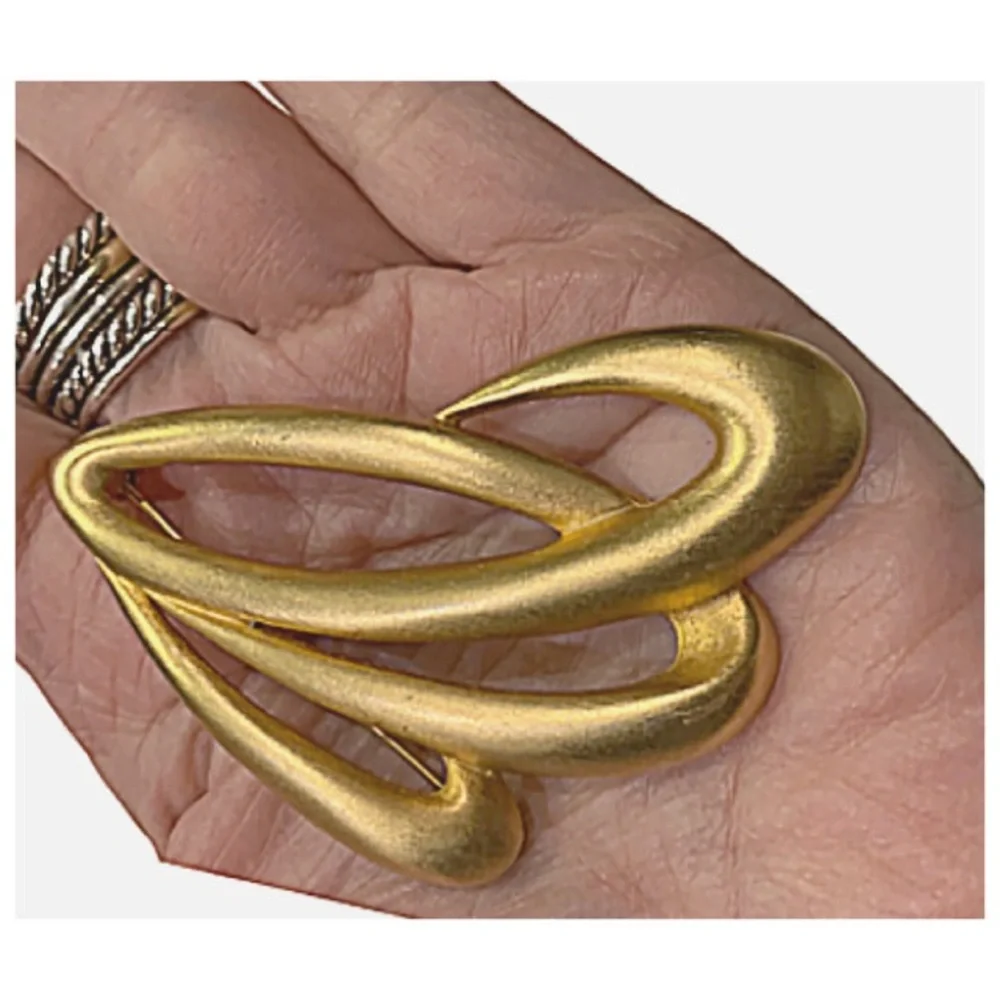Vintage Brooch Collectible Mate Gold-tone Coiled Brooch